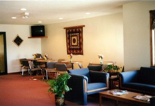 Dutch Country Inn Kalona Extérieur photo